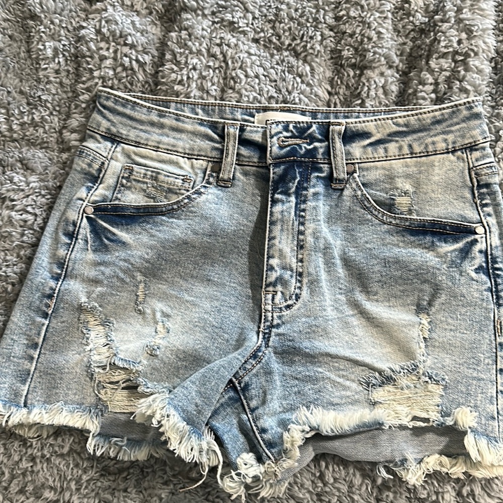 New without tags, fits like a 25.